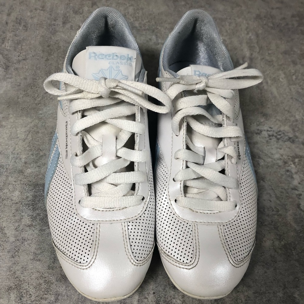 Reebok Vintage crisp white and blue ladies runners
